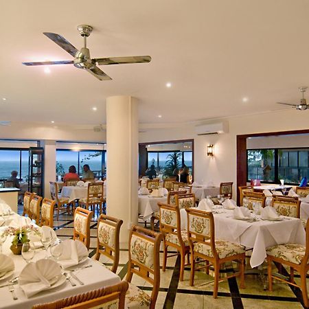 Clubb Coolum Beach Resort Sunshine Coast Exterior photo