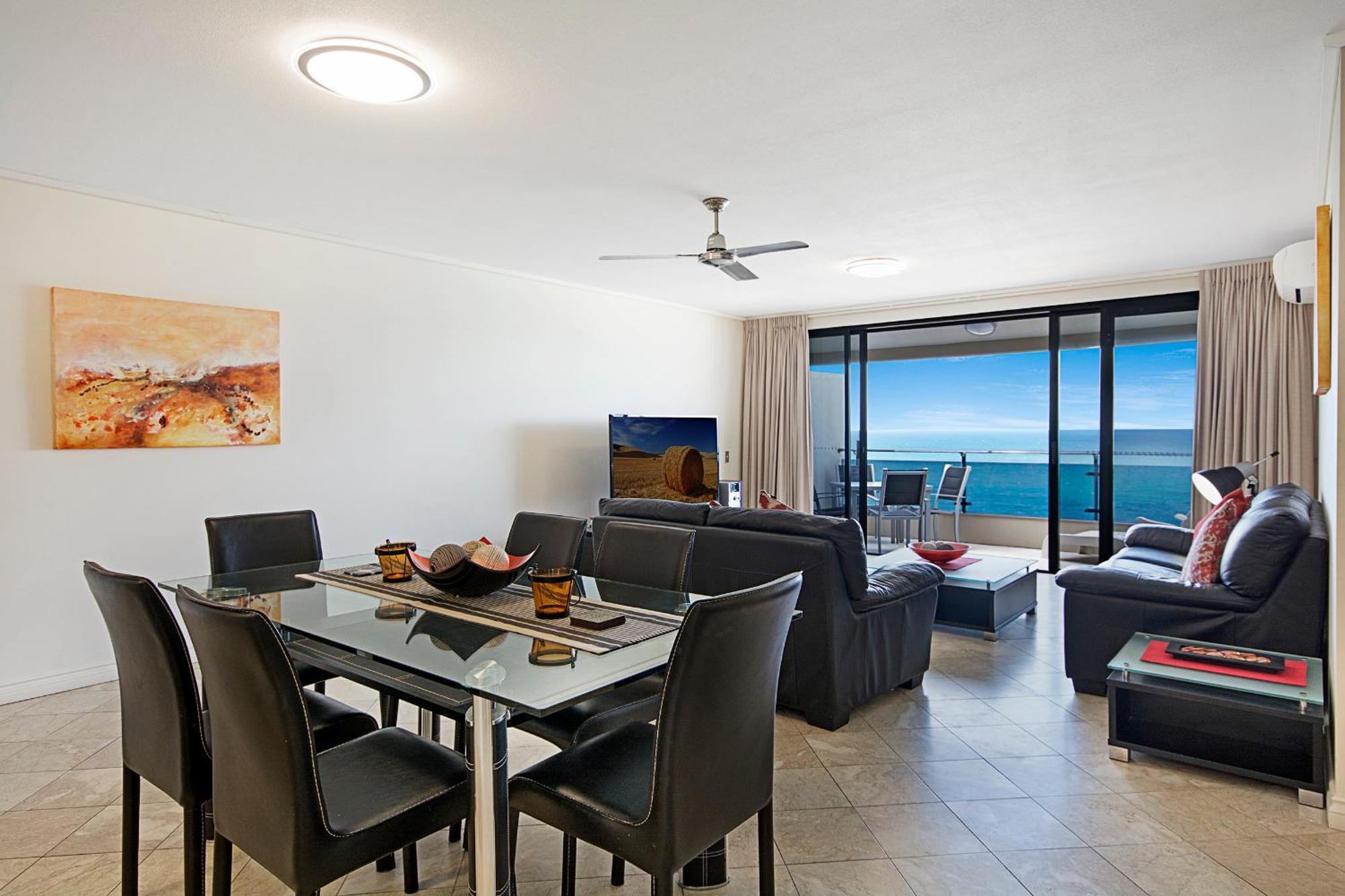 Clubb Coolum Beach Resort Sunshine Coast Exterior photo