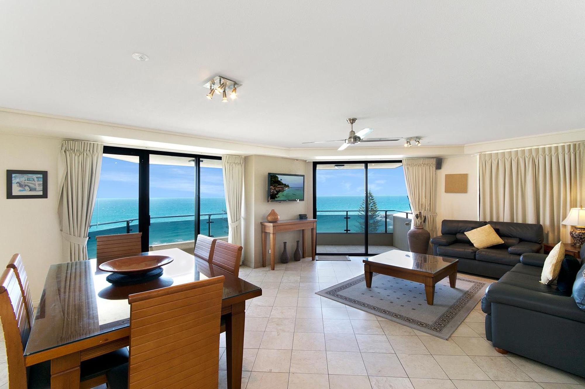 Clubb Coolum Beach Resort Sunshine Coast Exterior photo