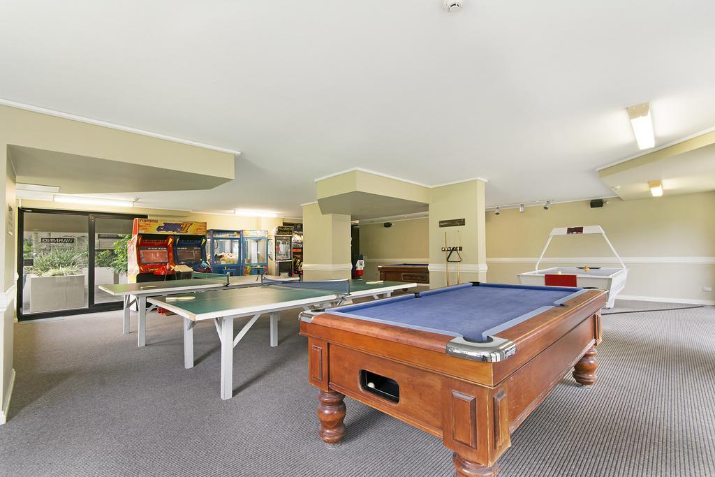 Clubb Coolum Beach Resort Sunshine Coast Exterior photo