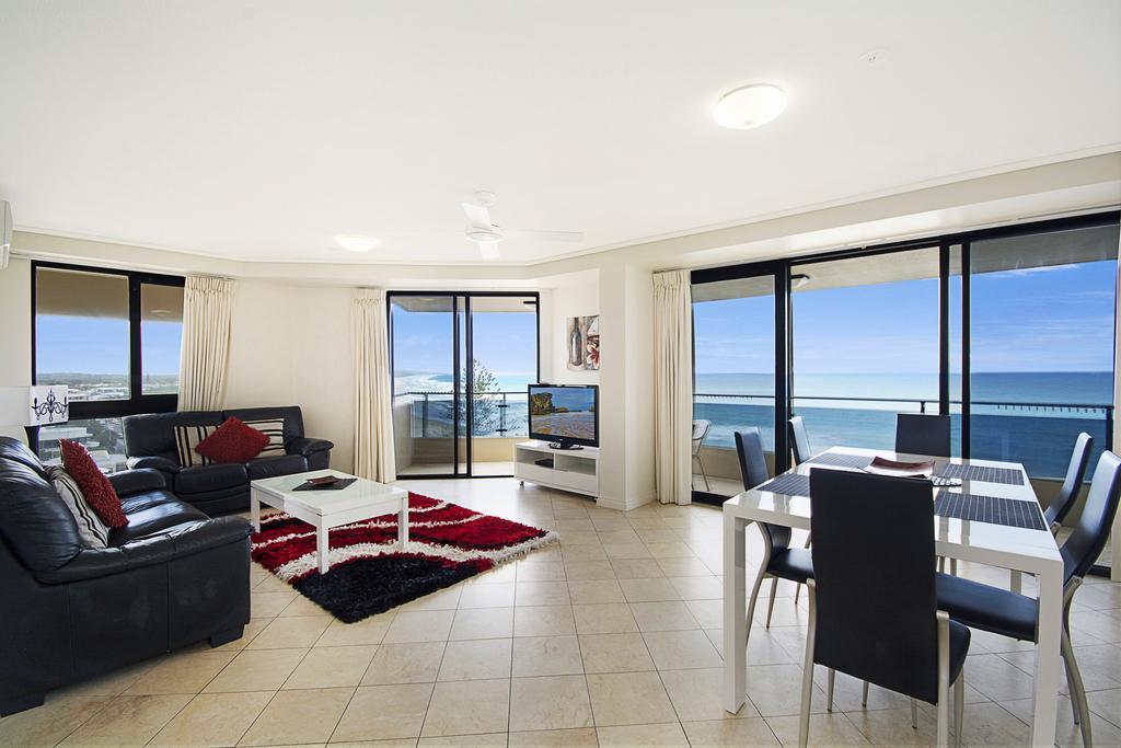 Clubb Coolum Beach Resort Sunshine Coast Exterior photo