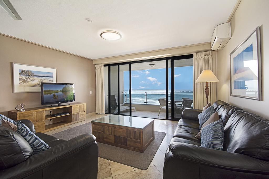 Clubb Coolum Beach Resort Sunshine Coast Exterior photo