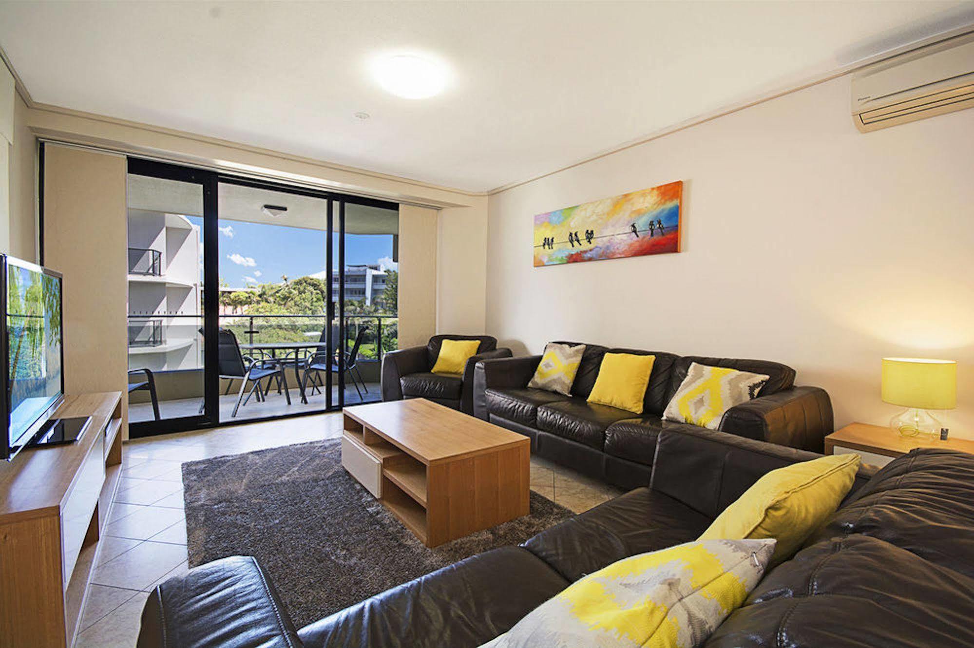 Clubb Coolum Beach Resort Sunshine Coast Exterior photo